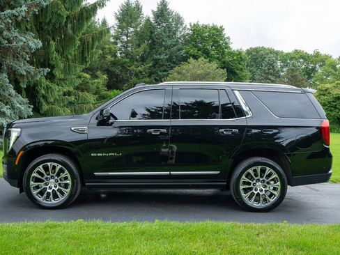 Used 2025 GMC Yukon Denali w/ Denali Reserve Package AWD/4WD image 6