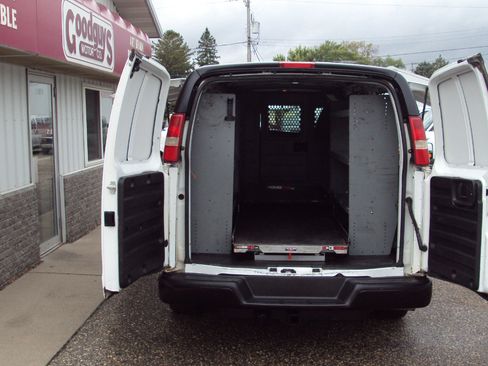 Used 2014 Chevrolet Express 1500 AWD image 8