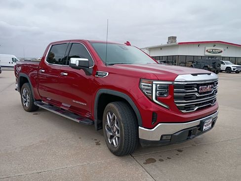 Used 2023 GMC Sierra 1500 SLT w/ SLT Premium Package image 10