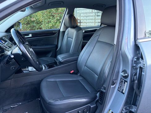 Used 2013 Hyundai Genesis 3.8 image 23