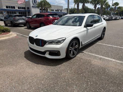 Used 2018 BMW 750i RWD image 4