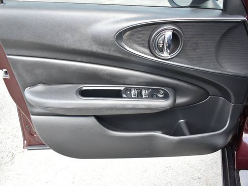 Used 2017 MINI Cooper Clubman FWD image 36