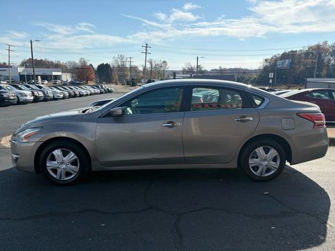 Used 2014 Nissan Altima 2.5 S image 4