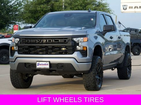 Used 2026 Chevrolet Silverado 1500 Custom RWD image 3