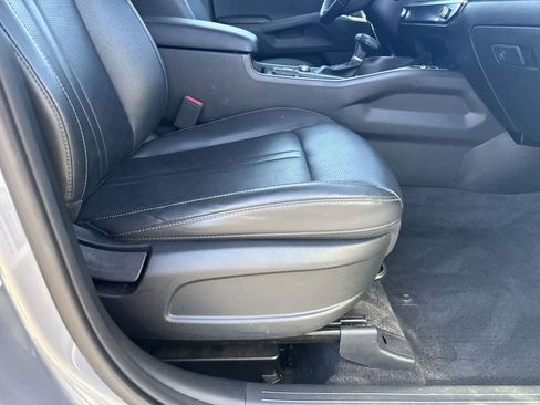 Used 2024 Kia Sorento S image 12