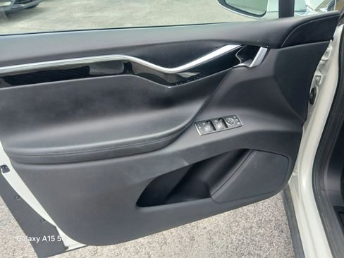 Used 2016 Tesla Model X 75D image 10