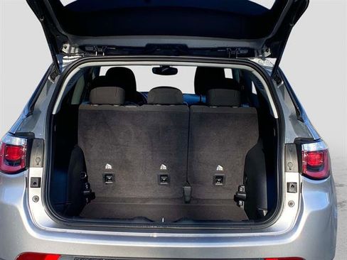 Used 2020 Jeep Compass Sport image 5