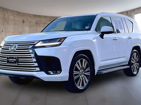 Certified 2025 Lexus LX 600 4WD w/ Accessory Package (2T) image 3