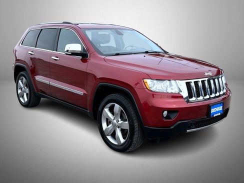 Used 2013 Jeep Grand Cherokee Overland AWD/4WD image 3
