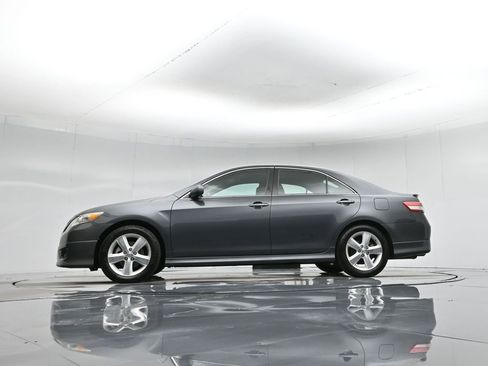 Used 2010 Toyota Camry SE image 50