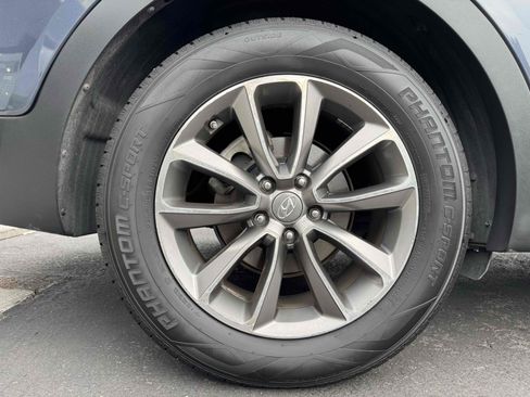 Used 2017 Hyundai Santa Fe SE FWD image 39
