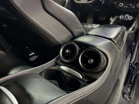 Used 2014 Ferrari FF image 42