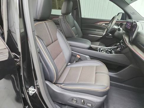 Used 2026 Chevrolet Traverse High Country FWD image 39