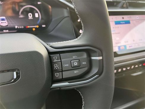 New 2026 Jeep Cherokee Overland image 18