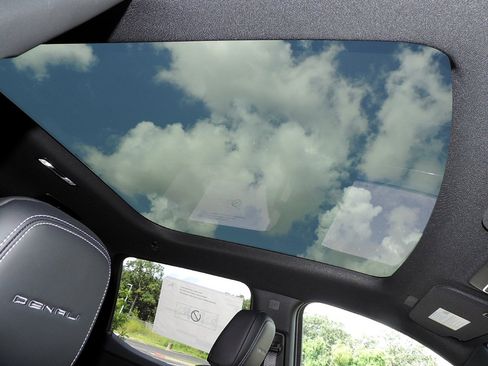 New 2025 GMC Sierra EV Denali image 9