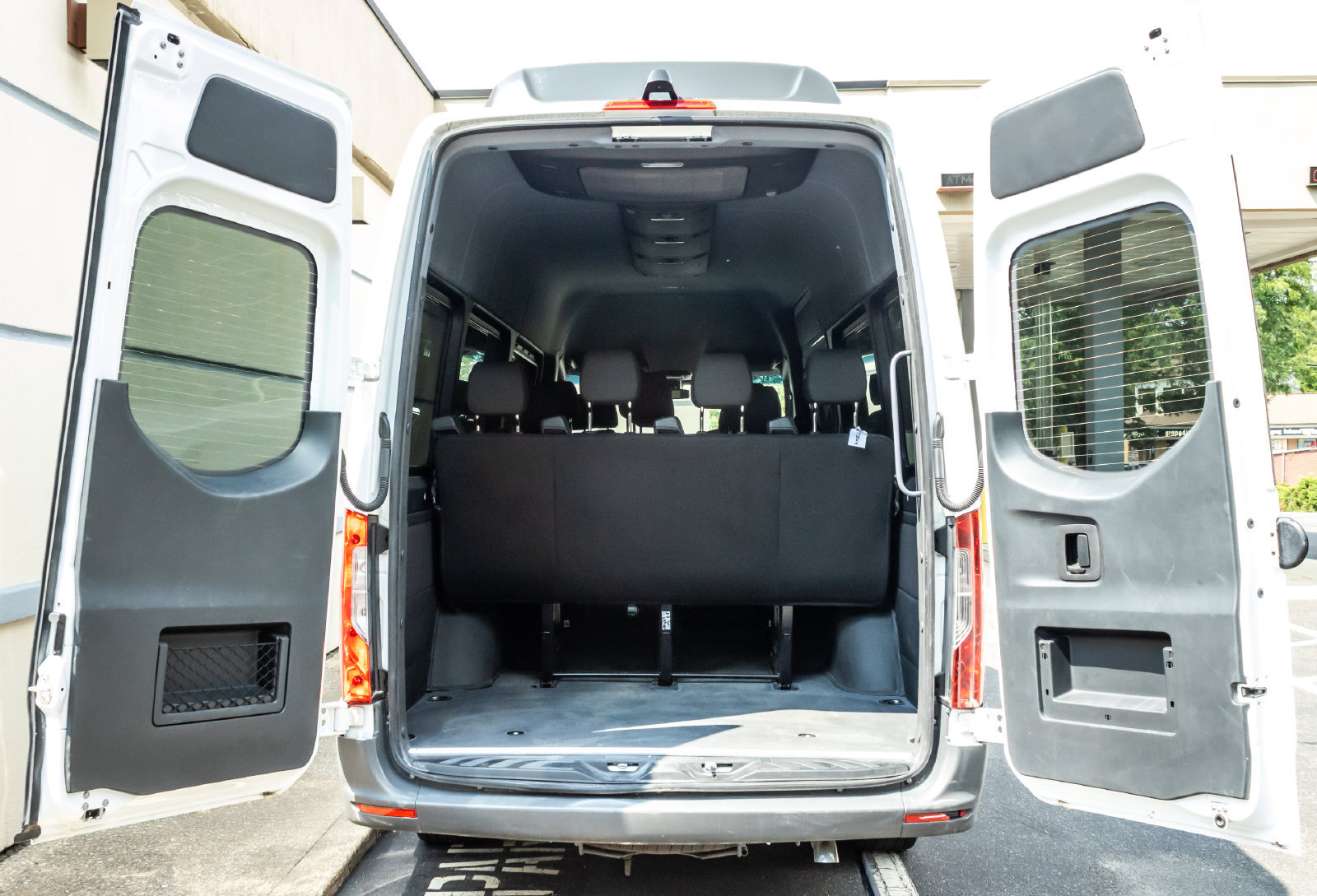 Used 2025 Mercedes-Benz Sprinter 2500 image 19