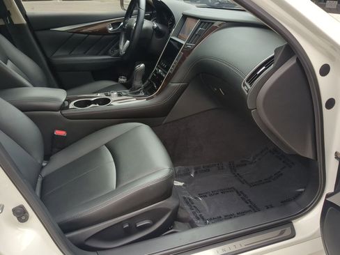 Used 2019 INFINITI Q50 Luxe w/ Essential Package (3.0T Luxe) RWD image 24