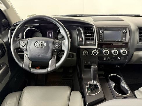 Used 2019 Toyota Sequoia Limited w/ Safety & Convenience Package image 8