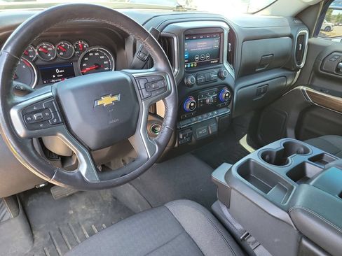 Used 2021 Chevrolet Silverado 1500 LT AWD/4WD image 9
