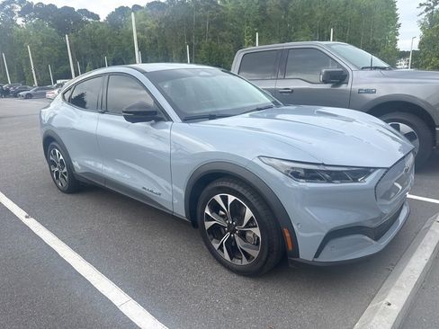 Used 2024 Ford Mustang Mach-E Select w/ Comfort Package Lite image 1