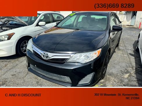 Used 2012 Toyota Camry LE image 1