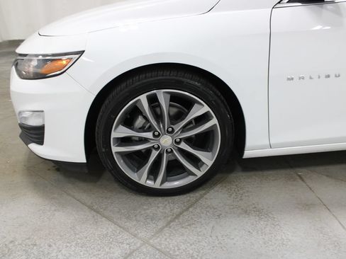 Used 2025 Chevrolet Malibu LT FWD image 14