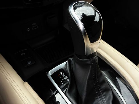 Used 2020 Nissan Rogue SL image 41