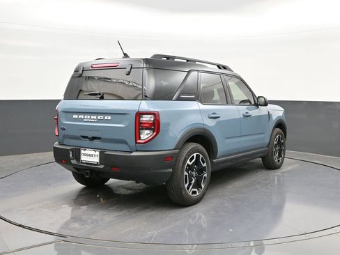 Certified 2023 Ford Bronco Sport Outer Banks w/ Tech Package AWD/4WD image 11