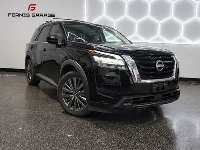 Used 2025 Nissan Pathfinder SL w/ SL Premium Package