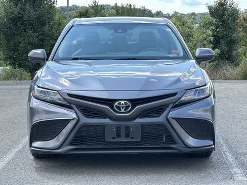 Used 2021 Toyota Camry SE FWD image 18