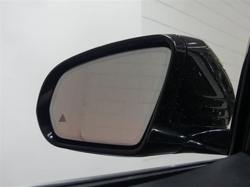 Used 2017 Mercedes-Benz E 300 4MATIC image 14