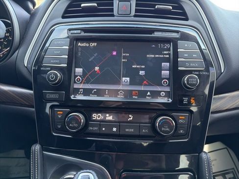 Used 2018 Nissan Maxima Platinum w/ Interior Lighting Package image 26