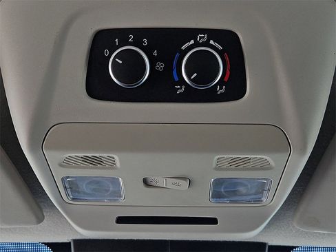 Used 2021 Ford Transit 350 XLT image 27