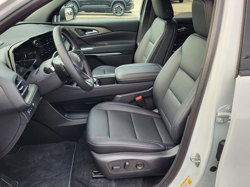 New 2026 Chevrolet Traverse LT w/ Midnight/Sport Edition FWD image 15