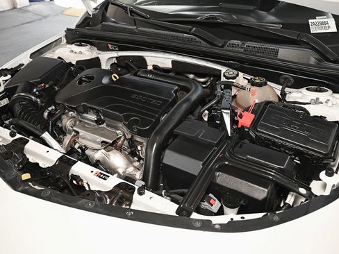 Used 2023 Chevrolet Malibu LT FWD image 15