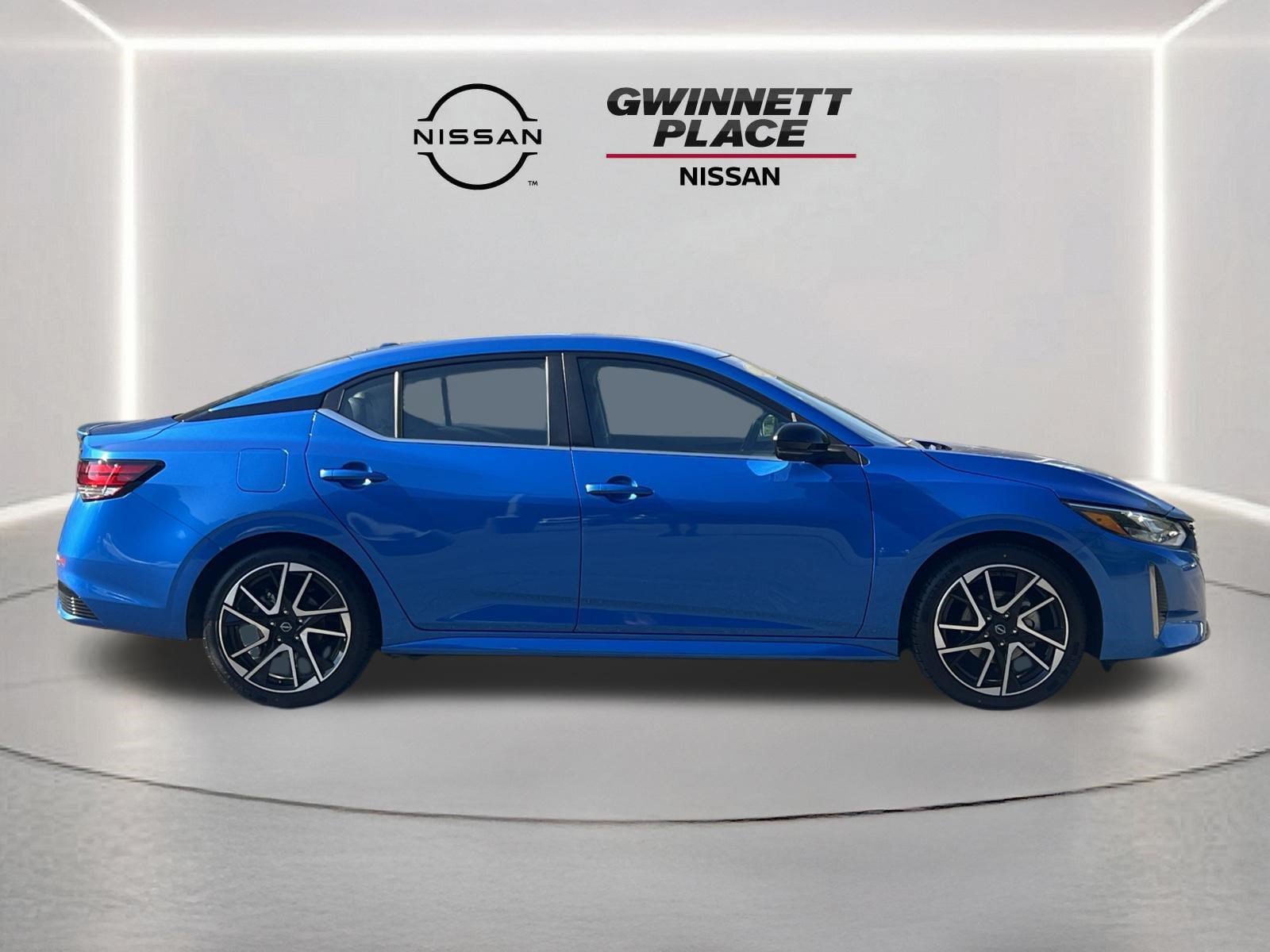 Used 2025 Nissan Sentra SR w/ SR Premium Package FWD image 26