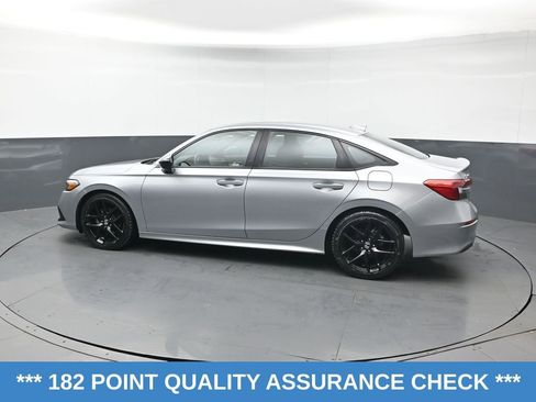 Used 2023 Honda Civic Sport image 4