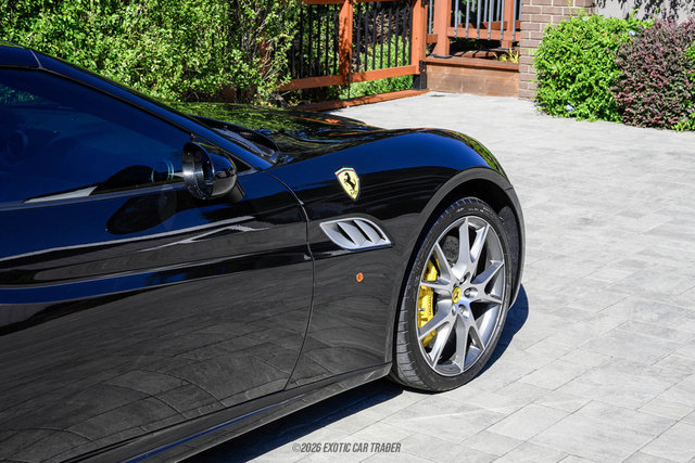 Used 2013 Ferrari California RWD image 74