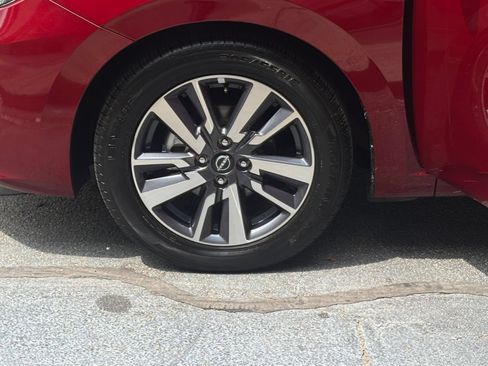 Used 2025 Nissan Versa SV FWD image 34
