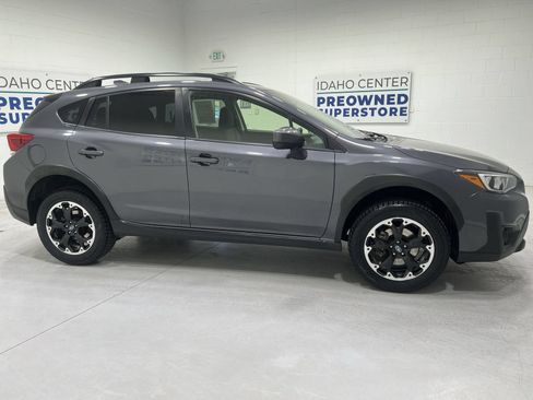 Used 2023 Subaru Crosstrek 2.0i Premium AWD/4WD image 9