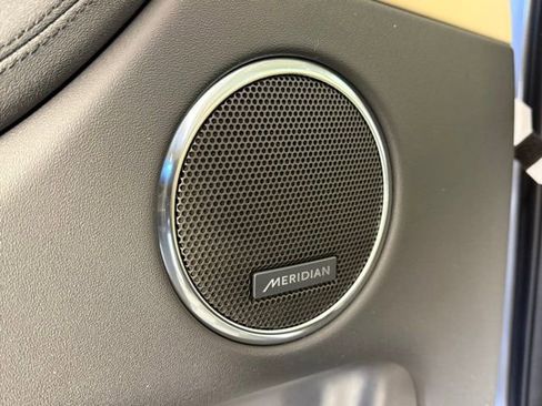 New 2025 Land Rover Discovery Sport S image 25