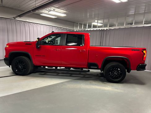 Used 2025 Chevrolet Silverado 2500 LT w/ Trail Boss Package image 4