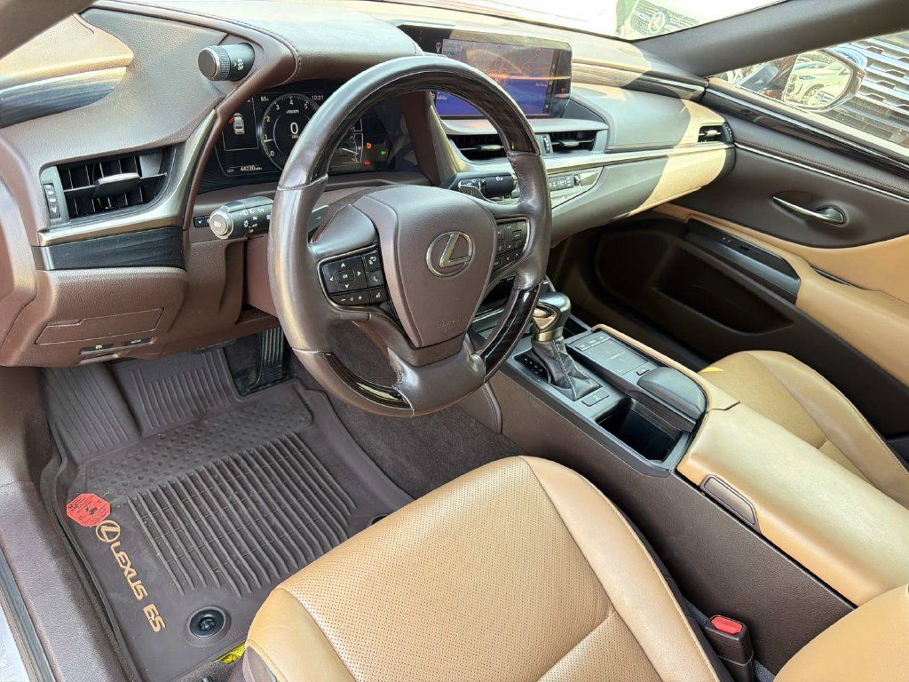 Used 2020 Lexus ES 350 w/ Premium Package FWD image 18