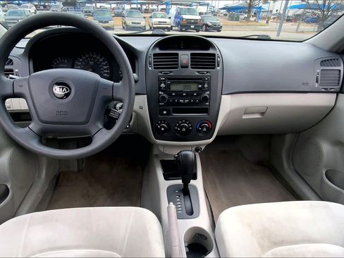 Used 2005 Kia Spectra LX image 15