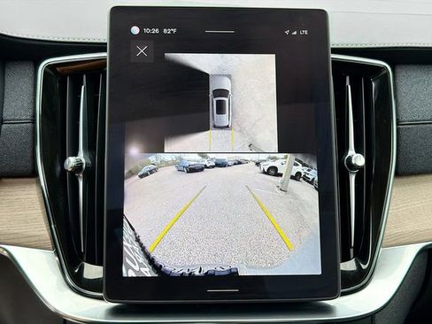 Used 2025 Volvo XC90 B5 Plus image 35