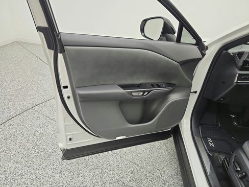 Used 2025 Lexus RZ 300e FWD image 15
