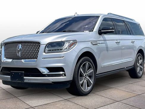 Used 2019 Lincoln Navigator L Select w/ Technology Package RWD image 12