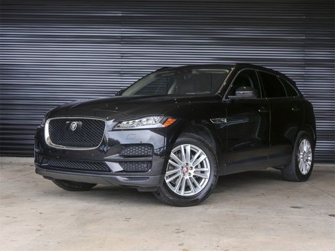 Used 2019 Jaguar F-PACE Prestige image 1