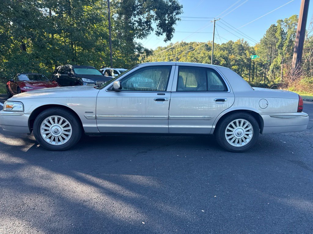Used 2010 Mercury Grand Marquis LS RWD image 8