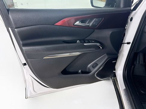Used 2024 Chevrolet Traverse RS w/ LPO, Floor Liner Package AWD/4WD image 11